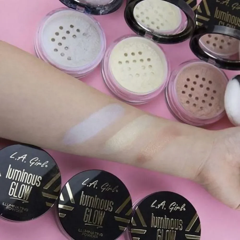 L.A. Girl Luminous Glow Illuminating Powder Holographic Stardust .18 oz